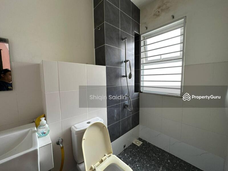2-storey Terraced House for Sale in Bandar Puncak Alam (Puncak Alam) - Shiqin Saidin - PropertyGuru.com.my