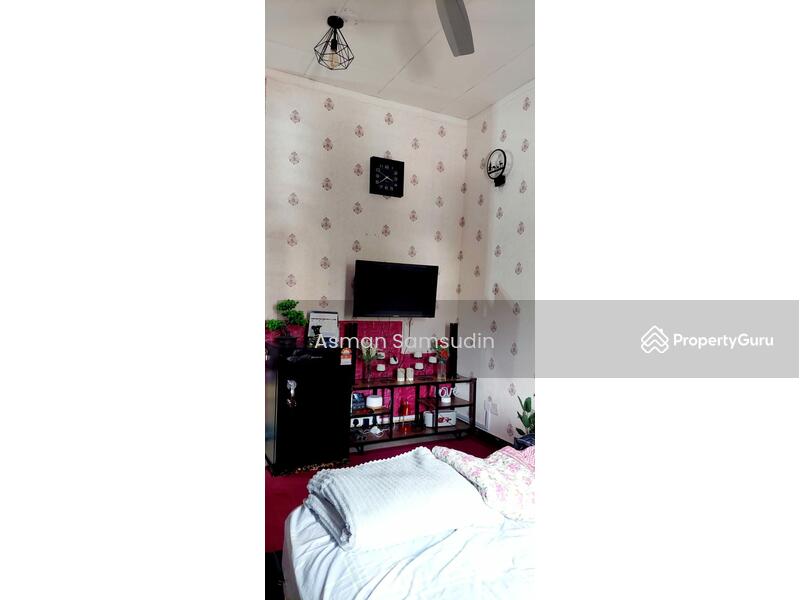 For Rent - Double Storey Jalan Adang For Rental In Bukit Jelutong Shah Alam