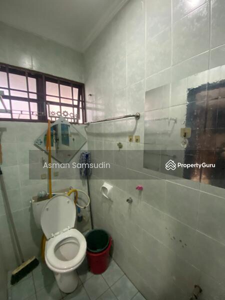 Untuk Disewa - Double Storey Jalan Adang For Rental In Bukit Jelutong Shah Alam