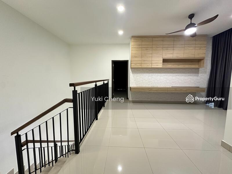 For Rent - Taman Seri Austin, Cluster 32x70, Renovated unit