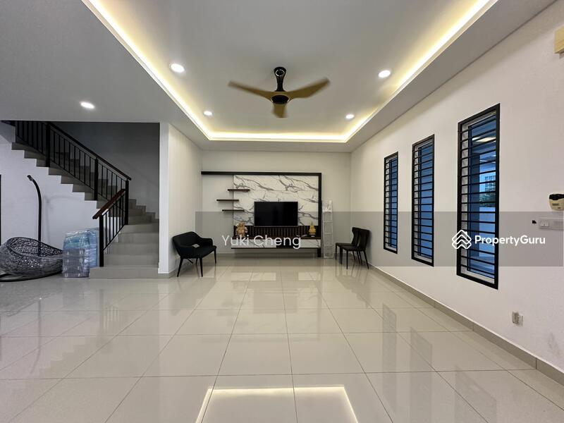 For Rent - Taman Seri Austin, Cluster 32x70, Renovated unit