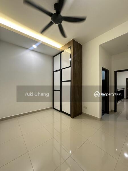 For Rent - Taman Seri Austin, Cluster 32x70, Renovated unit
