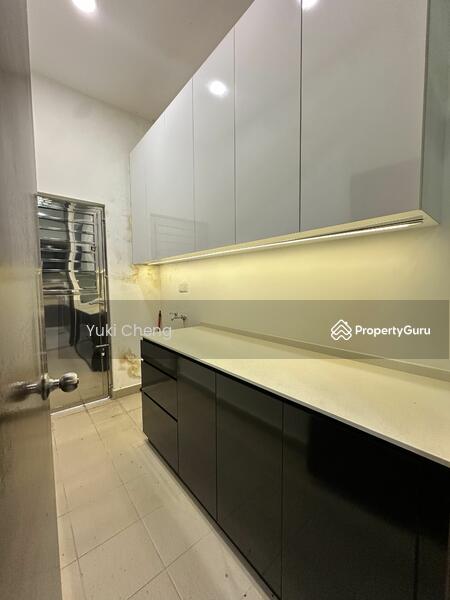 For Rent - Taman Seri Austin, Cluster 32x70, Renovated unit