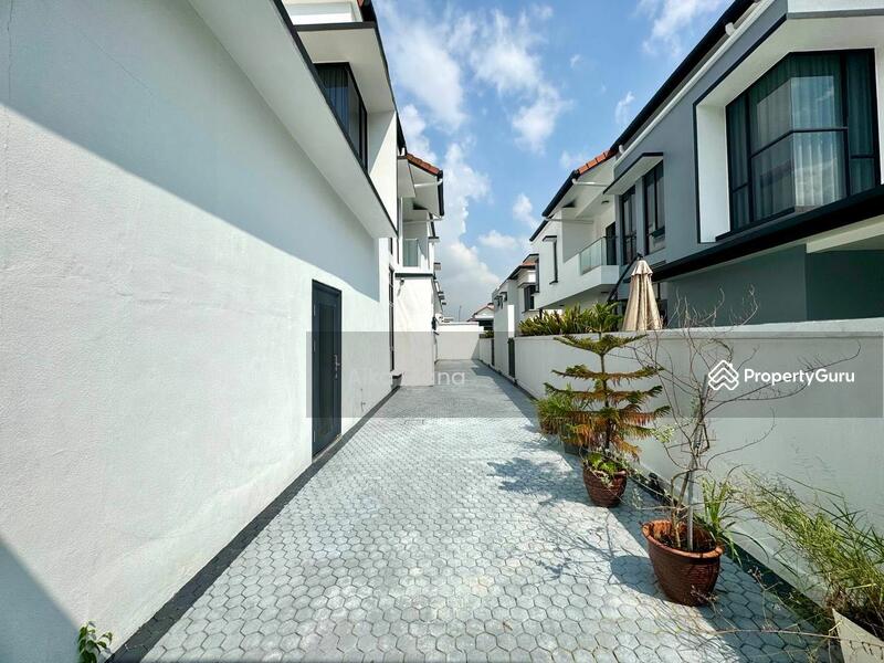 For Sale - RARE Bunglow Corner Lot Bukit Bandaraya