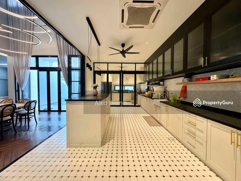 For Sale - RARE Bunglow Corner Lot Bukit Bandaraya