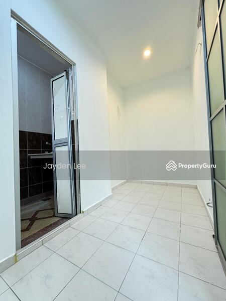 Untuk Dijual - Jalan Tempua Puchong Jaya