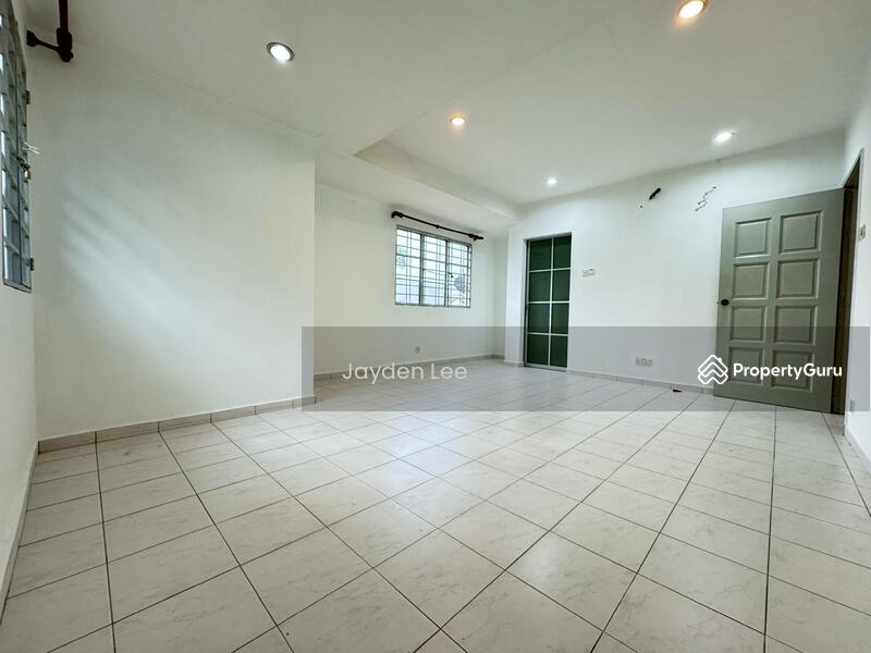 Untuk Dijual - Jalan Tempua Puchong Jaya