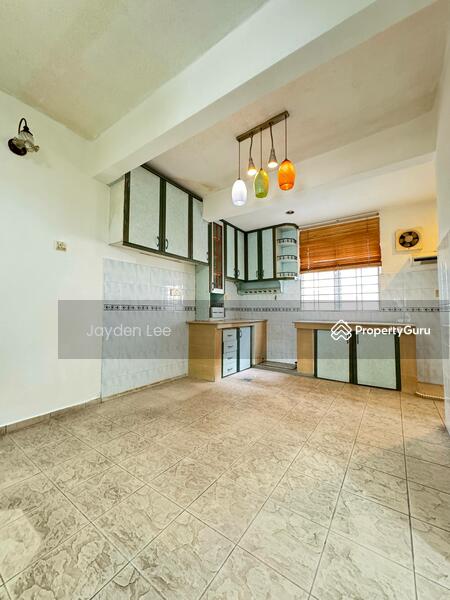 Untuk Dijual - Jalan Tempua Puchong Jaya