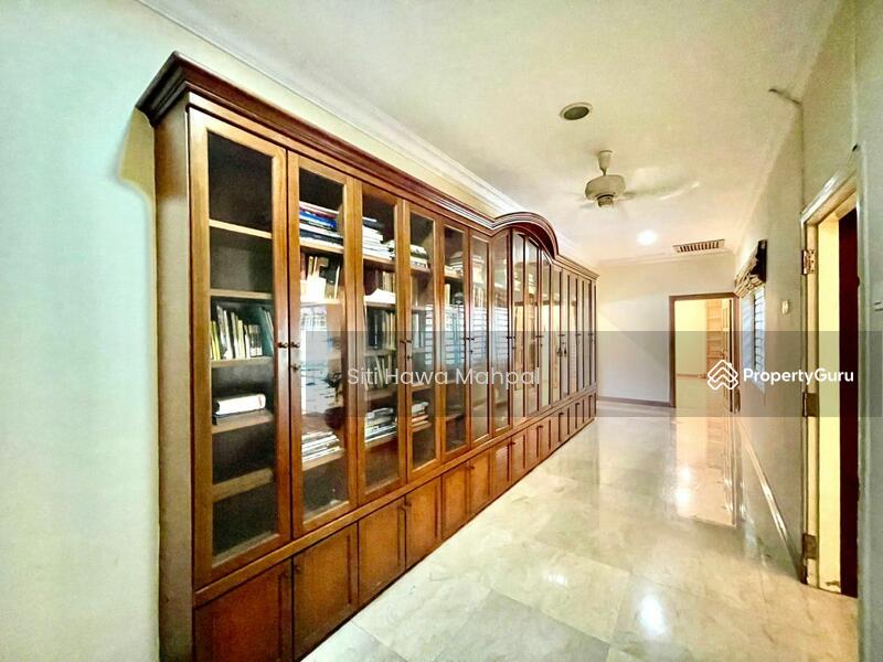 For Sale - Bungalow at Jalan Tun Razak