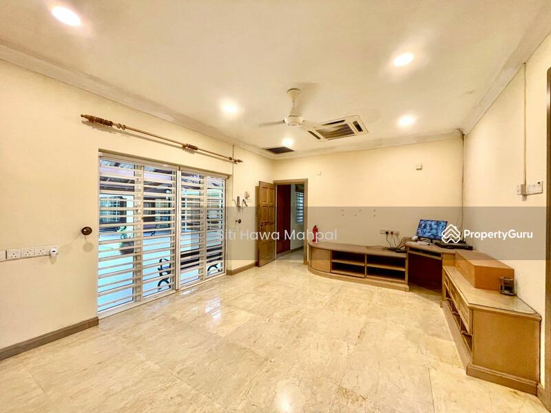 For Sale - Bungalow at Jalan Tun Razak