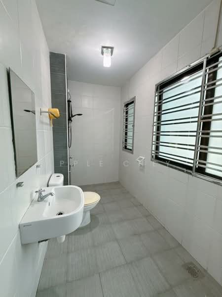 Rumah Teres 2 Tingkat untuk Dijual di Taman Redang (Johor Bahru) - Apple Chey - Bathroom - PropertyGuru.com.my