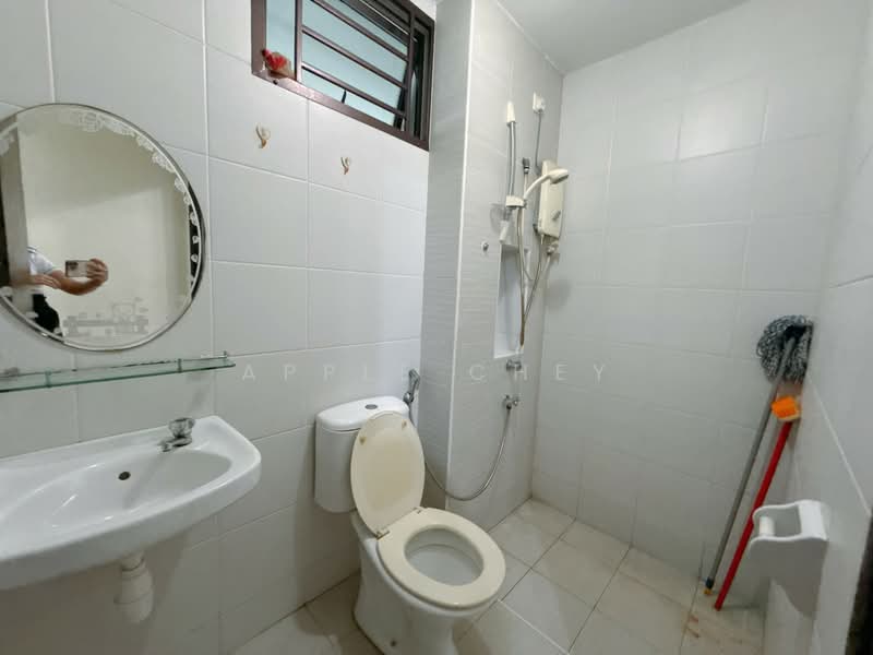 Rumah Teres 2 Tingkat untuk Dijual di Taman Redang (Johor Bahru) - Apple Chey - Bathroom - PropertyGuru.com.my