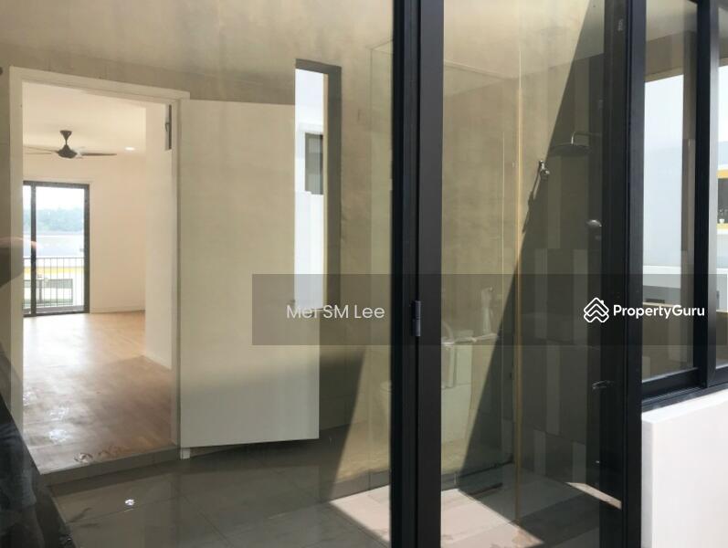 Twin Palms, Sungai Long