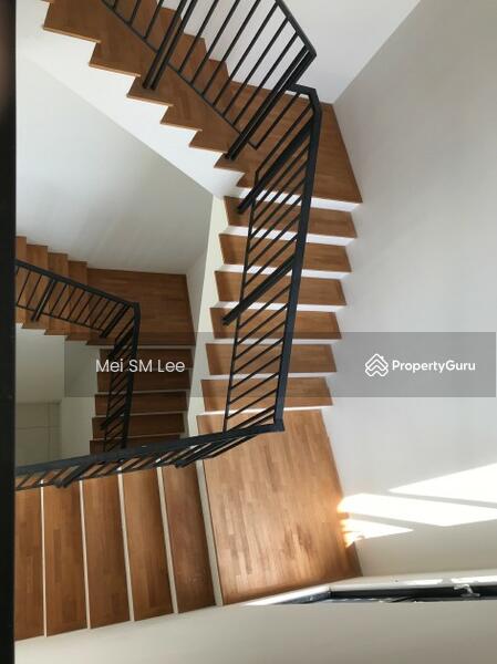 Twin Palms, Sungai Long