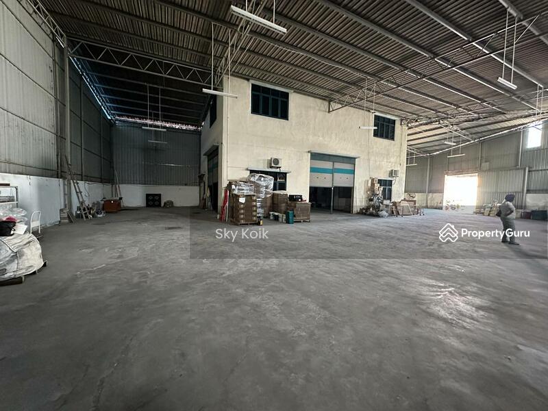 Untuk Disewa - Permatang Tinggi 1 half Storey SemiD Factory Rent