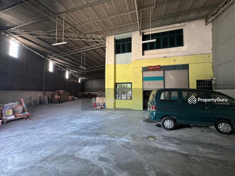 Untuk Disewa - Permatang Tinggi 1 half Storey SemiD Factory Rent