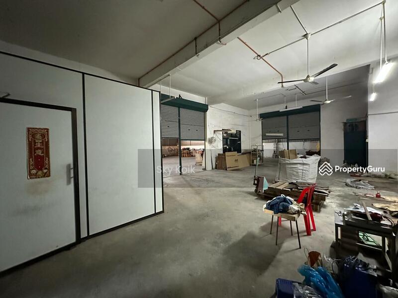 Untuk Disewa - Permatang Tinggi 1 half Storey SemiD Factory Rent