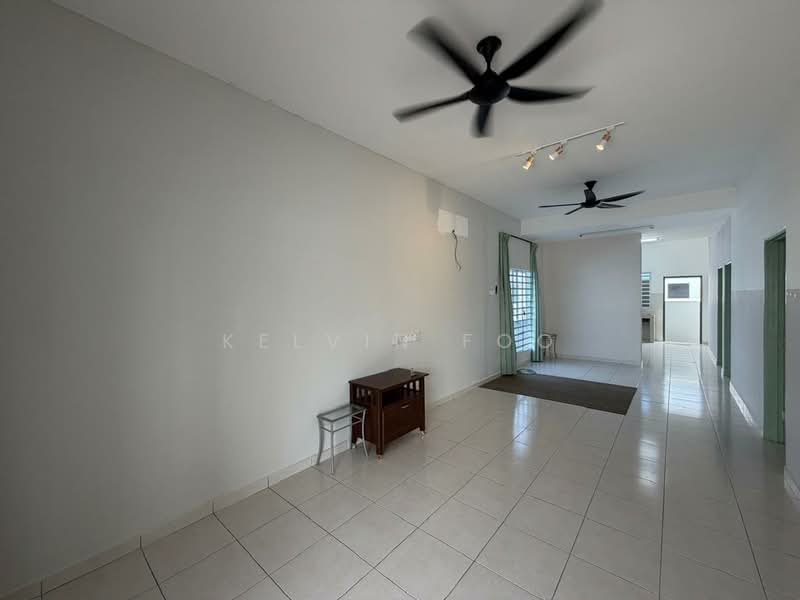 Rumah Teres 1 Tingkat untuk Dijual di Halaman Tualang Indah (Tanjong Tualang) - Kelvin Foo - Living Room - PropertyGuru.com.my