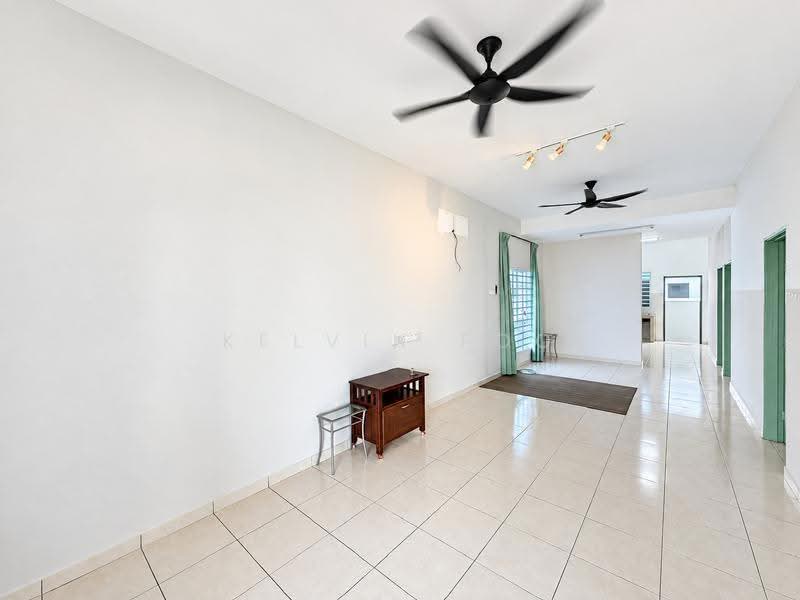 Rumah Teres 1-Tingkat untuk Dijual di Halaman Tualang Indah (Tanjong Tualang) - Kelvin Foo - Living Room - PropertyGuru.com.my