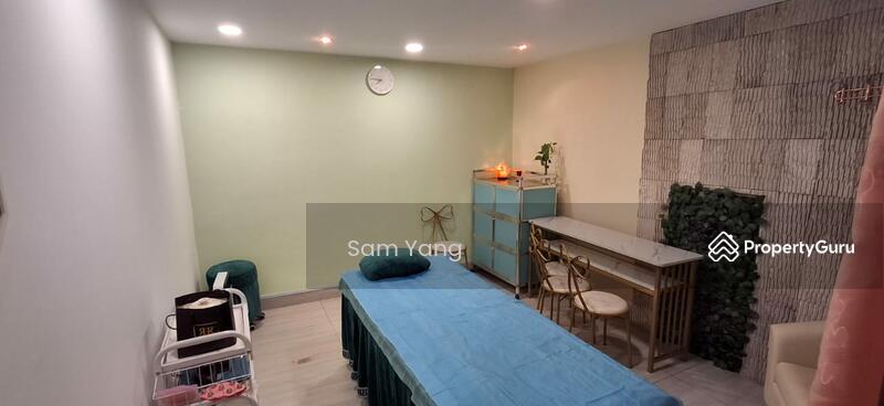 1st room