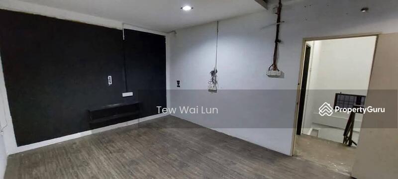 For Rent - 1.5 Storey Semi-D Factory For Rent At Pengkalan