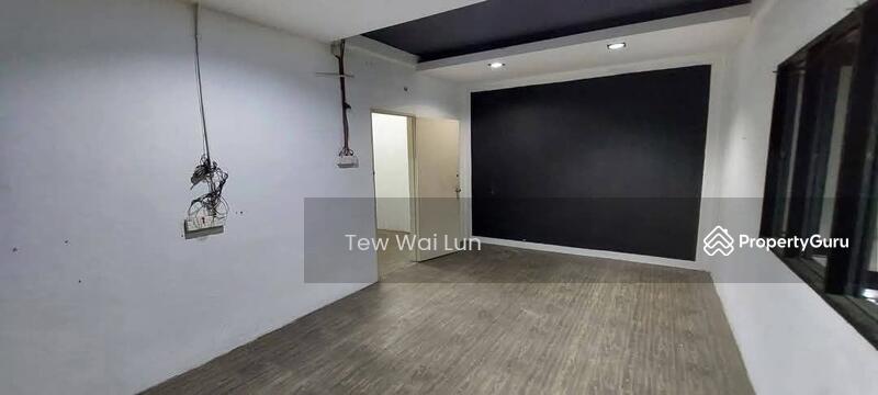 For Rent - 1.5 Storey Semi-D Factory For Rent At Pengkalan