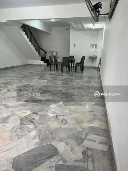 Untuk Disewa - taman setapak