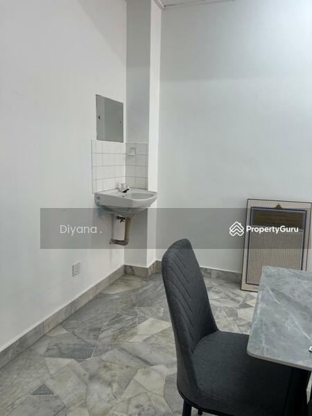 Untuk Disewa - taman setapak