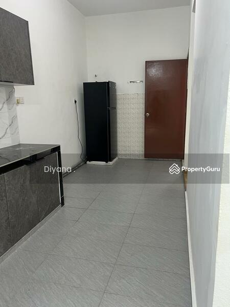 Untuk Disewa - taman setapak