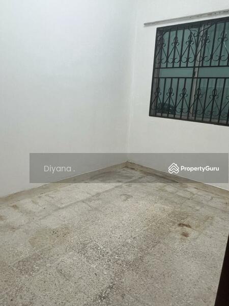 Untuk Disewa - taman setapak