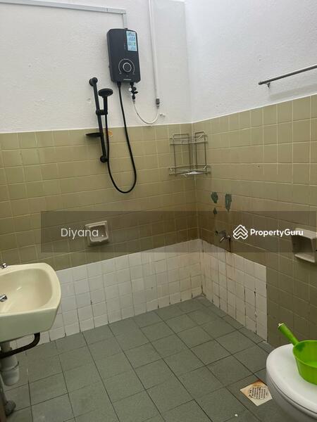 Untuk Disewa - taman setapak