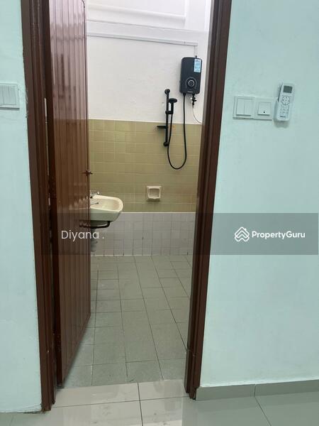 Untuk Disewa - taman setapak