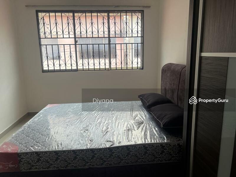 Untuk Disewa - taman setapak