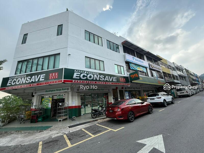 For Sale - Ampang 3 storey Corner shop ROI 5.3% Anchor Tenant