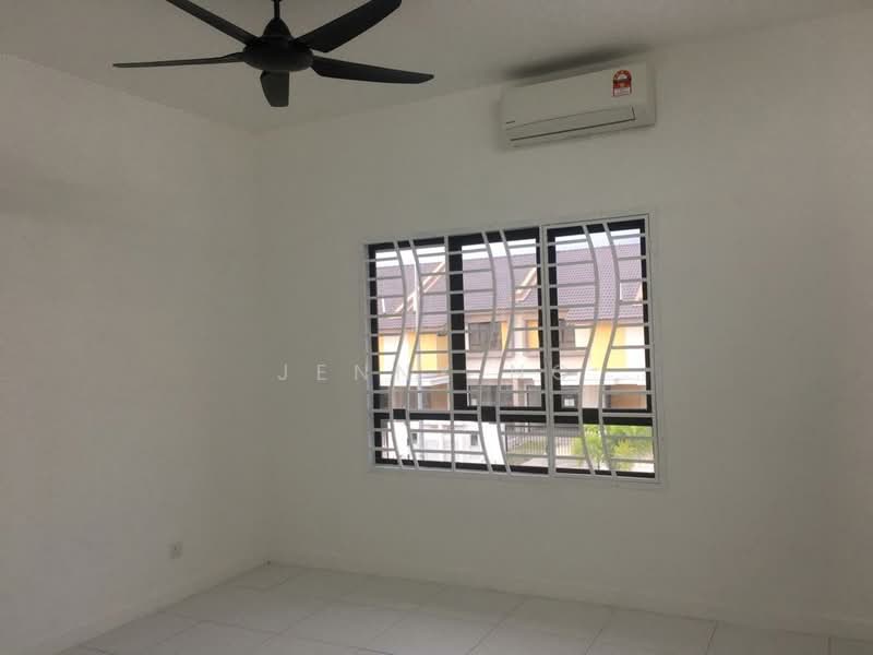 Rumah Teres untuk Disewa di Bandar Mahkota Banting (Tanjong Duabelas) - Jenny Ng - PropertyGuru.com.my