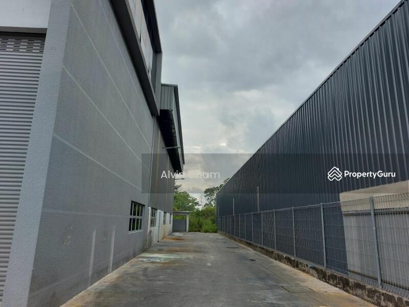 For Rent - Semi-D factory at Desa Cemerlang