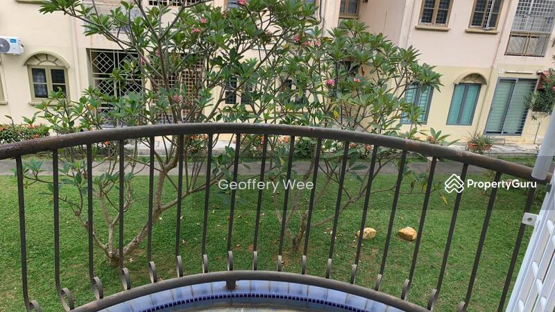 For Sale - Golden Showers (Kondo Ruby)