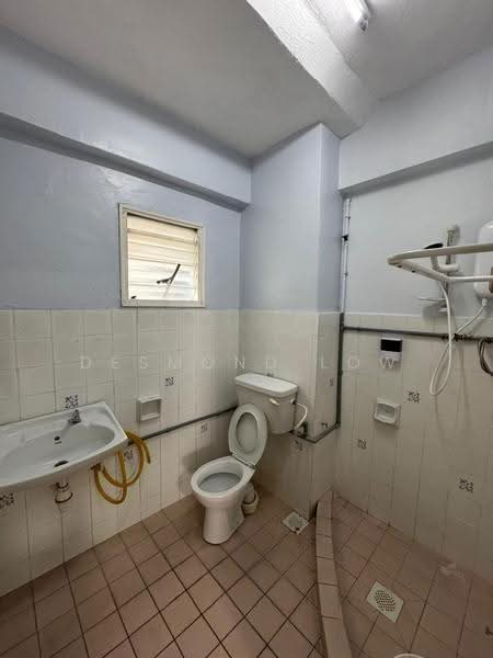 Kondominium untuk Disewa di Bukit Pandan Kondominium 1 - Desmond Low - Bathroom - PropertyGuru.com.my