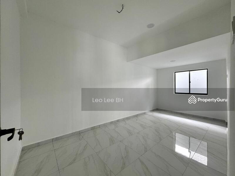 For Sale - Jalan Yusof Taha 5, Kampung Mahmoddiah, 80100 Johor Bahru
