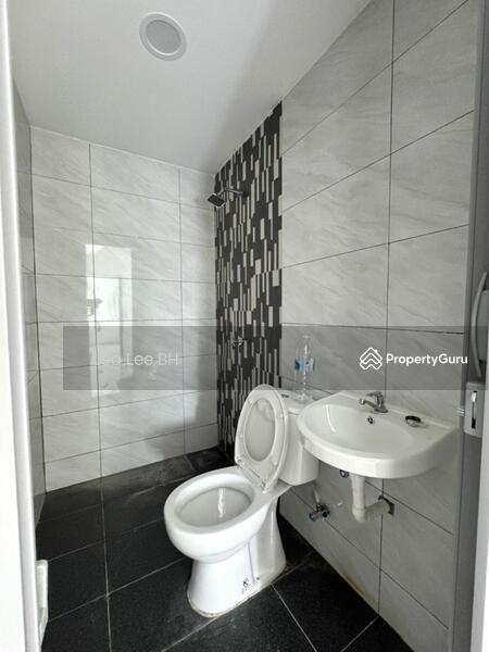 For Sale - Jalan Yusof Taha 5, Kampung Mahmoddiah, 80100 Johor Bahru