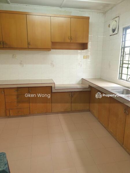 For Rent - Terrace house at Seksyen 6