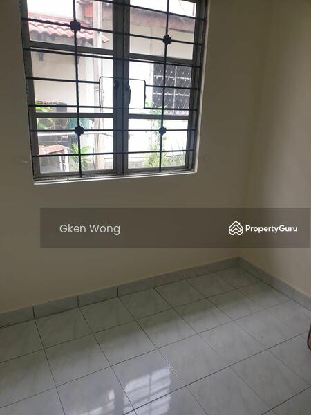For Rent - Terrace house at Seksyen 6