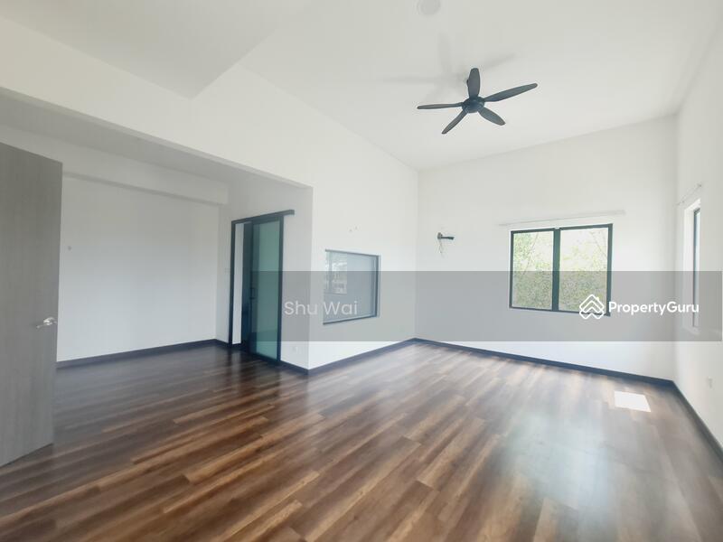For Sale - 5 Reasons Buy Corner|Low Density|Gated Guarded|Can Extend|Tight Security|Below Market Value