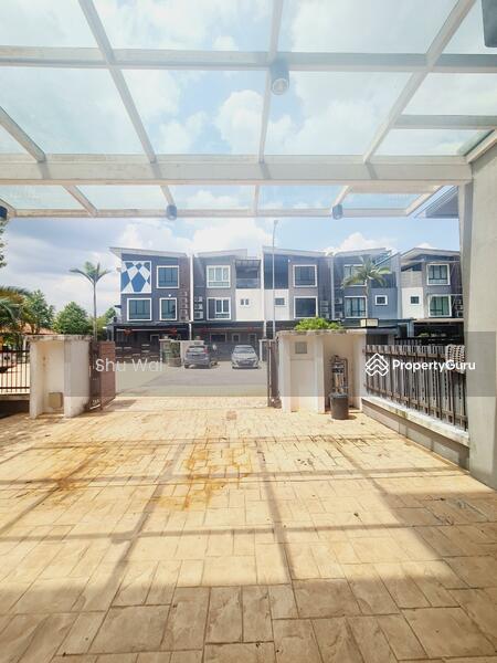 For Sale - 5 Reasons Buy Corner|Low Density|Gated Guarded|Can Extend|Tight Security|Below Market Value