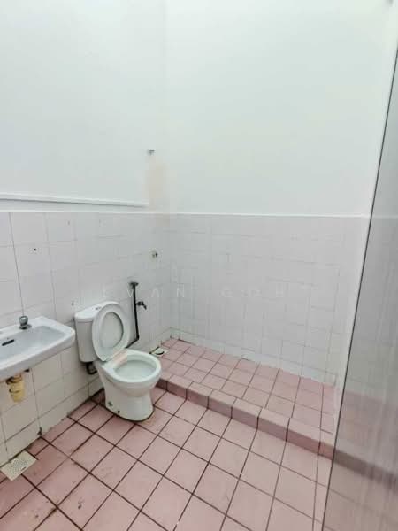 2-storey Terraced House for Sale in Saujana Puchong (Puchong) - Evan Goh - Bathroom - PropertyGuru.com.my