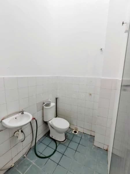 2-storey Terraced House for Sale in Saujana Puchong (Puchong) - Evan Goh - Bathroom - PropertyGuru.com.my
