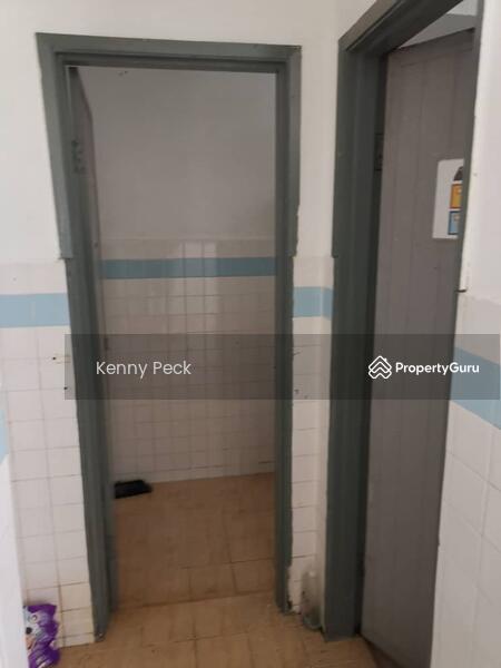 Untuk Disewa - jalan bukit idaman 8/1