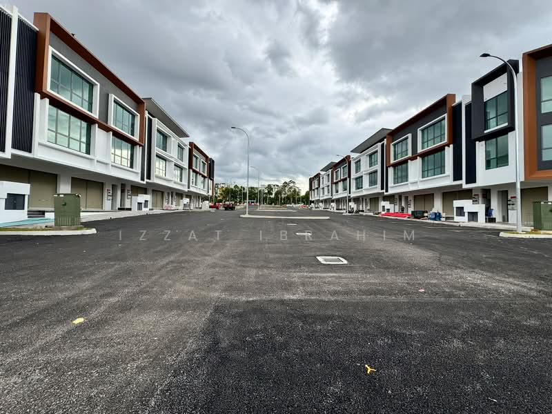 Kedai / Pejabat untuk Disewa di Bandar Seri Putra (Bangi) - Izzat Ibrahim - PropertyGuru.com.my