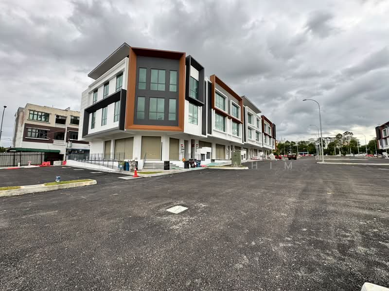 Kedai / Pejabat untuk Disewa di Bandar Seri Putra (Bangi) - Izzat Ibrahim - PropertyGuru.com.my