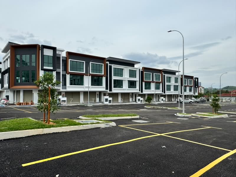 Kedai / Pejabat untuk Disewa di Bandar Seri Putra (Bangi) - Izzat Ibrahim - PropertyGuru.com.my